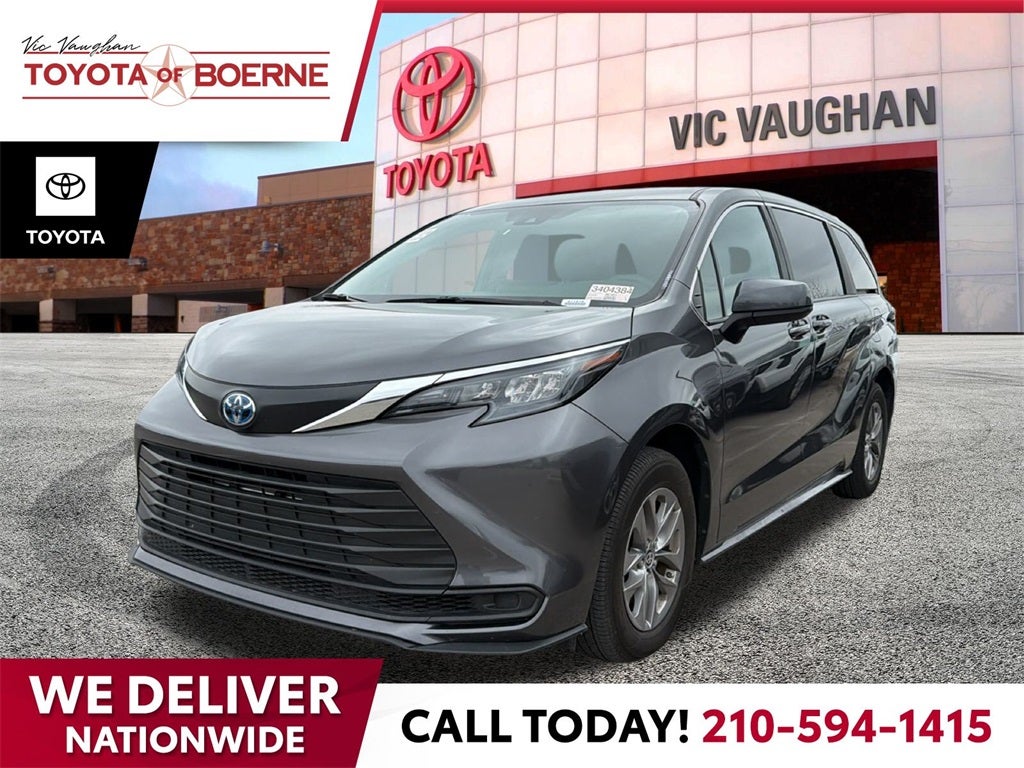 2025 Toyota Sienna LE 8 Passenger