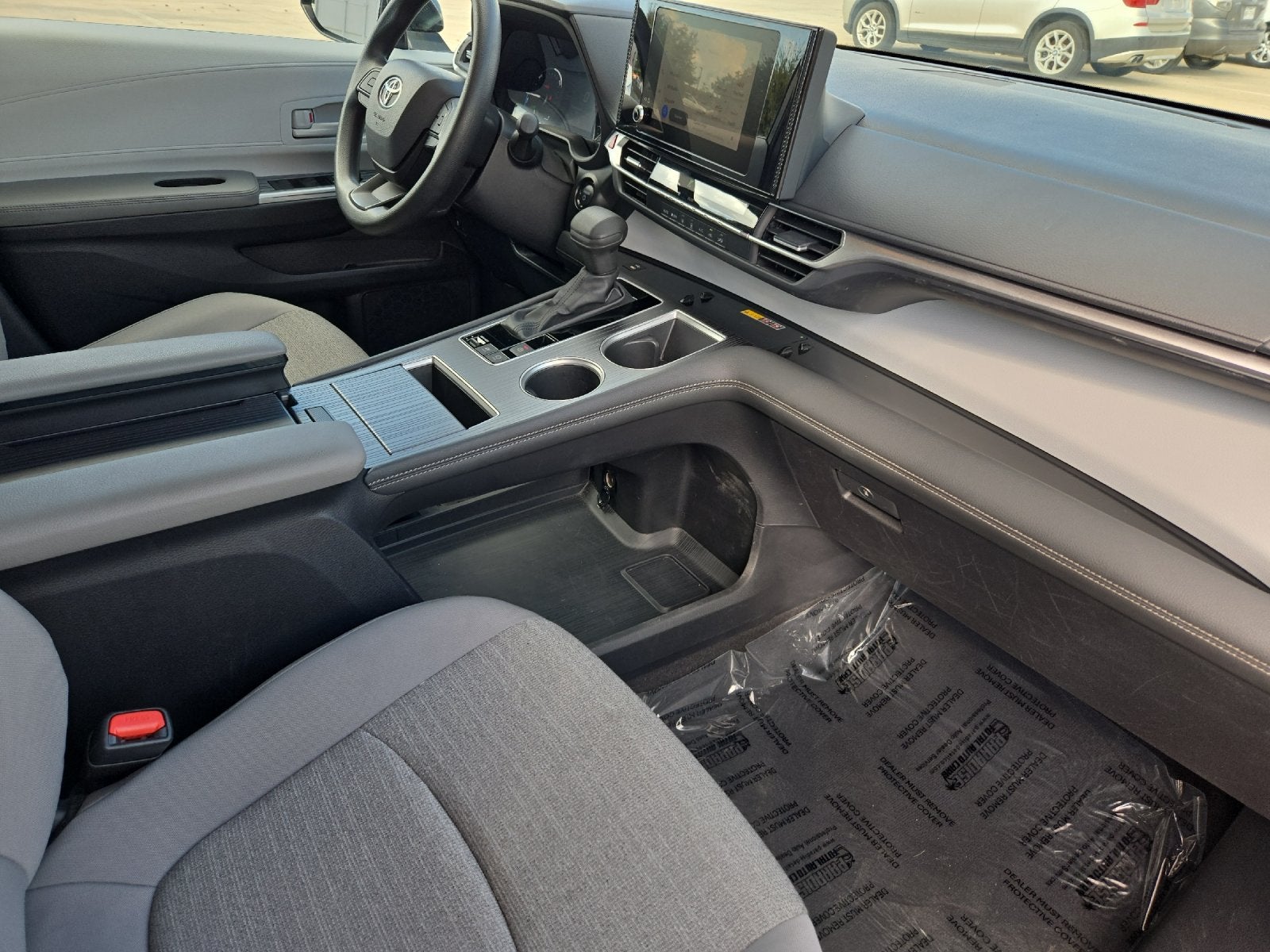 2025 Toyota Sienna LE 8 Passenger