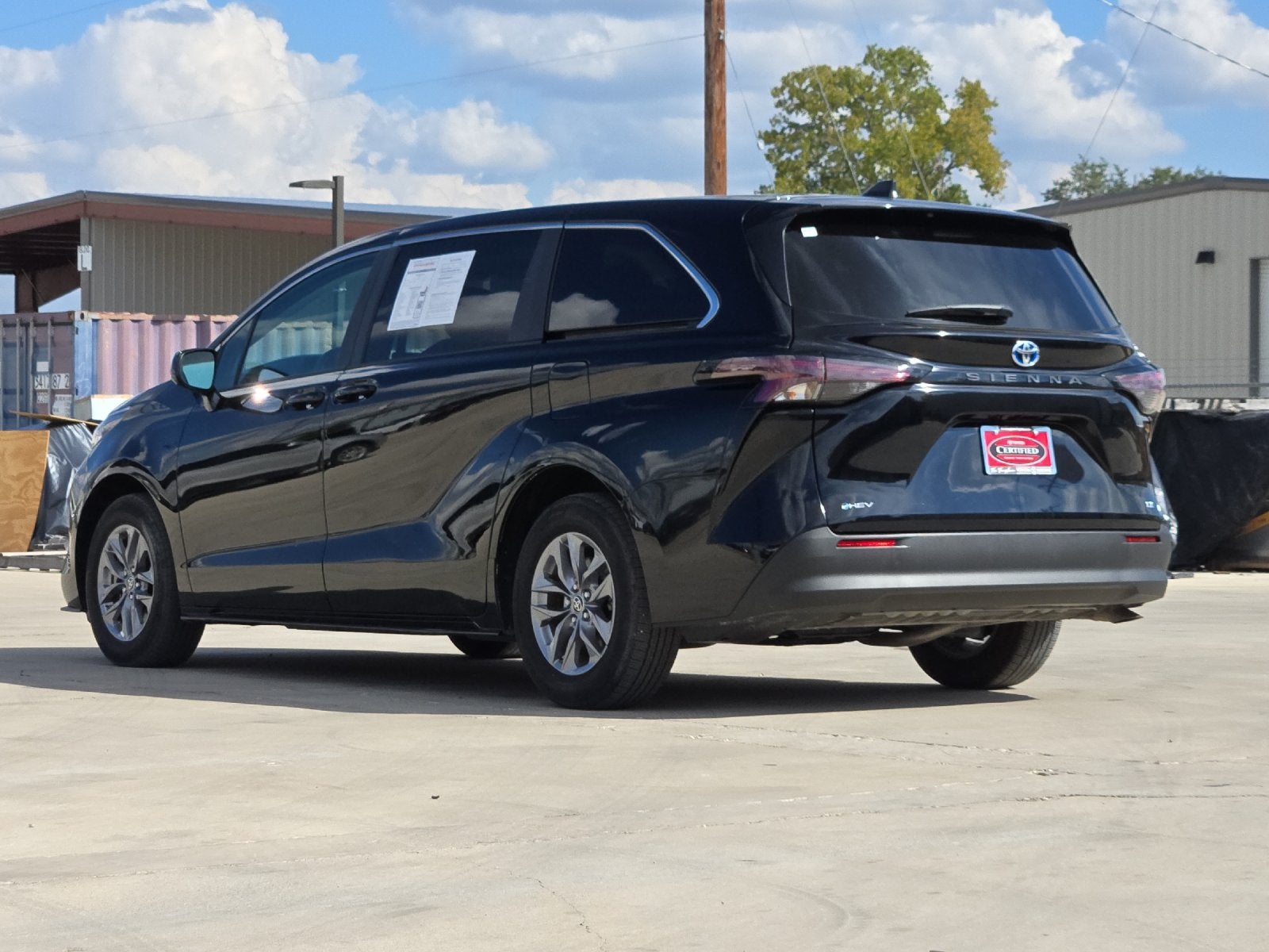 2025 Toyota Sienna LE 8 Passenger