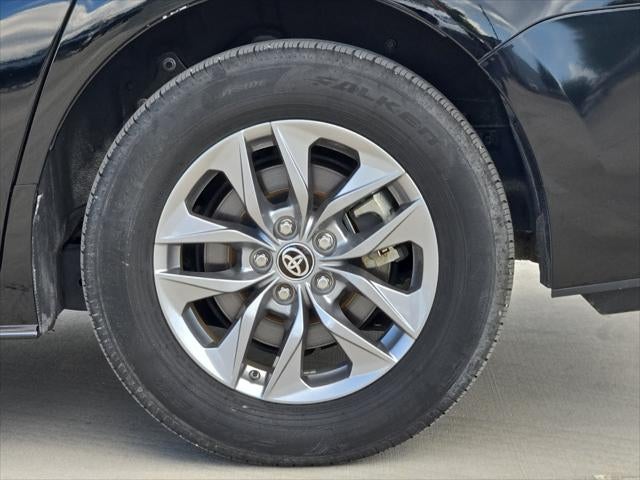 2025 Toyota Sienna LE 8 Passenger