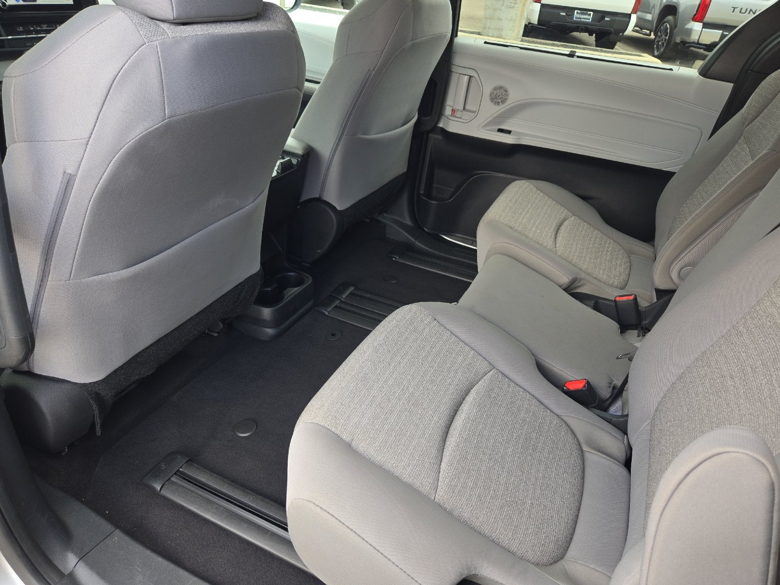 2025 Toyota Sienna LE 8 Passenger