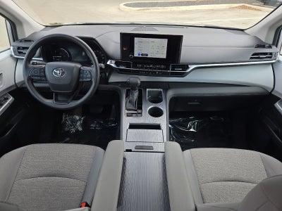 2025 Toyota Sienna LE 8 Passenger