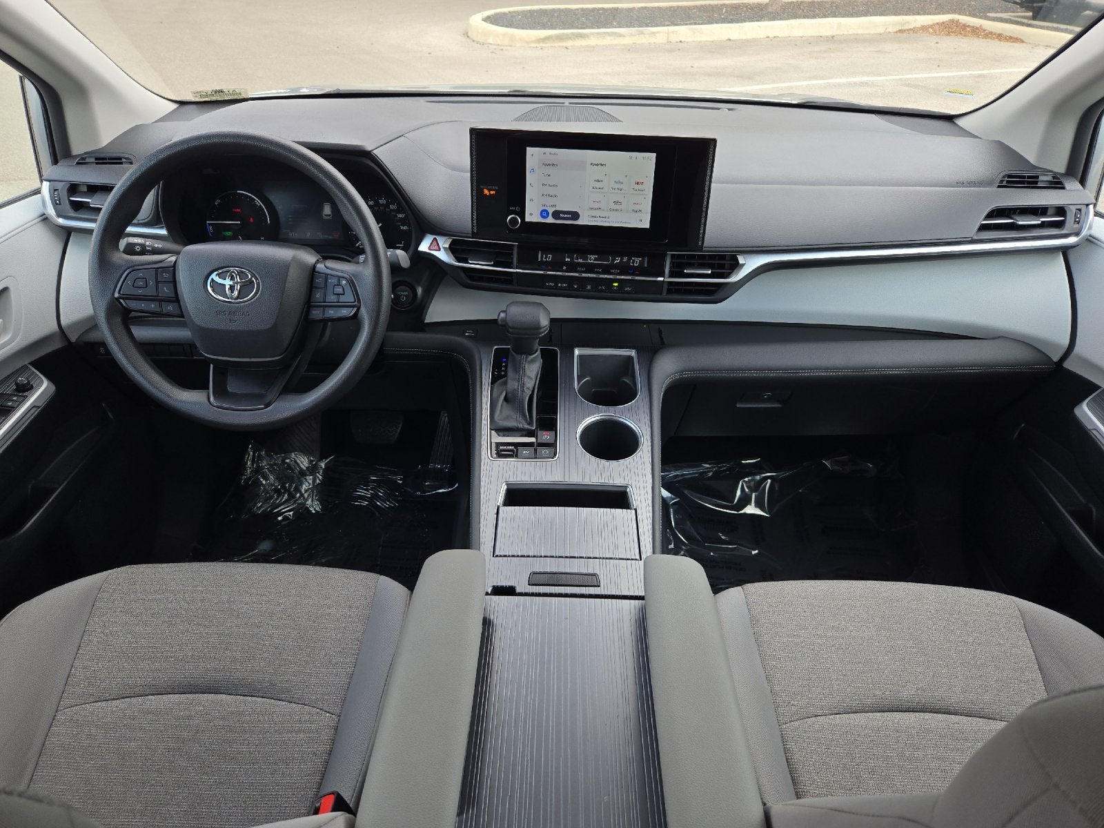 2025 Toyota Sienna LE 8 Passenger