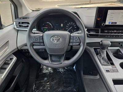 2025 Toyota Sienna LE 8 Passenger