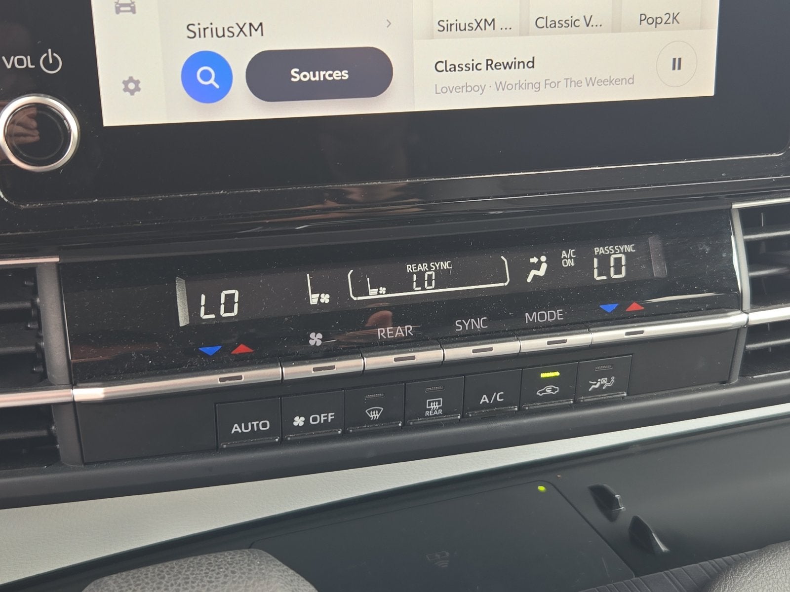 2025 Toyota Sienna LE 8 Passenger