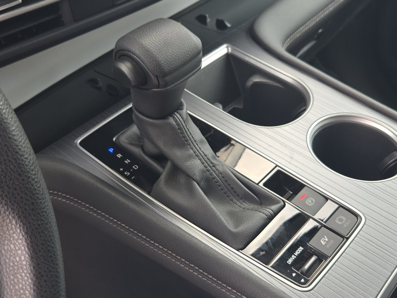 2025 Toyota Sienna LE 8 Passenger