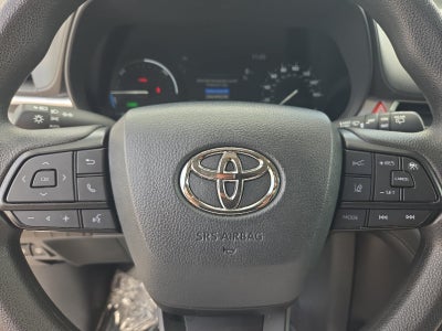 2025 Toyota Sienna LE 8 Passenger