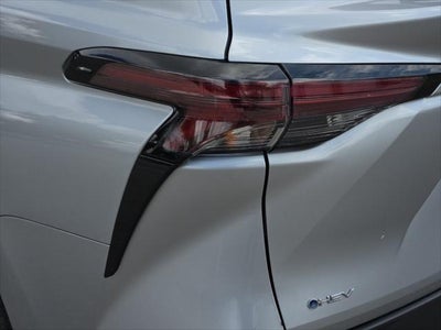 2025 Toyota Sienna LE 8 Passenger