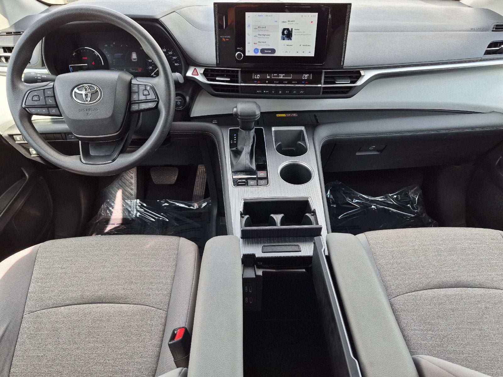 2025 Toyota Sienna LE 8 Passenger