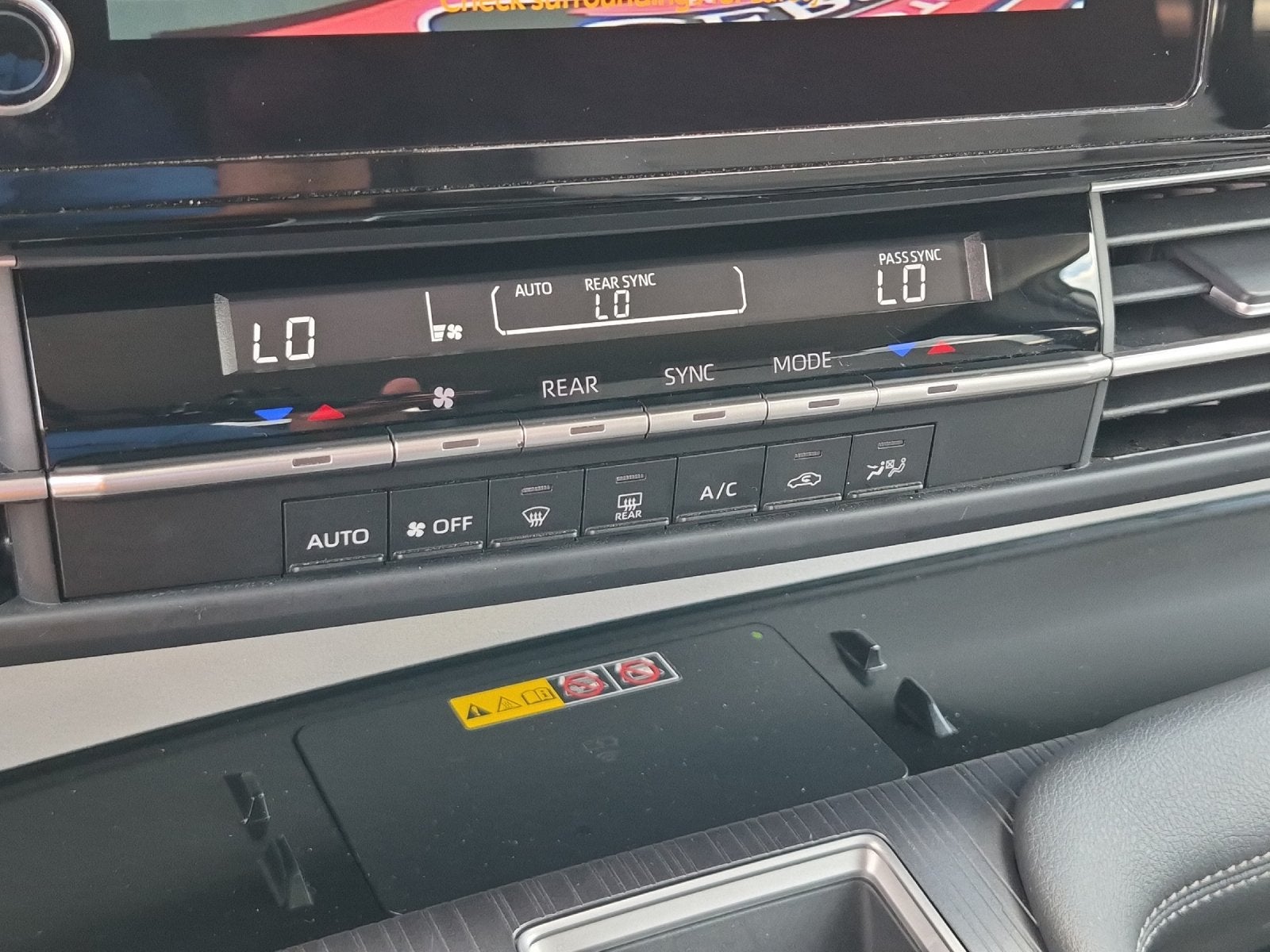 2025 Toyota Sienna LE 8 Passenger