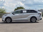2025 Toyota Sienna LE 8 Passenger