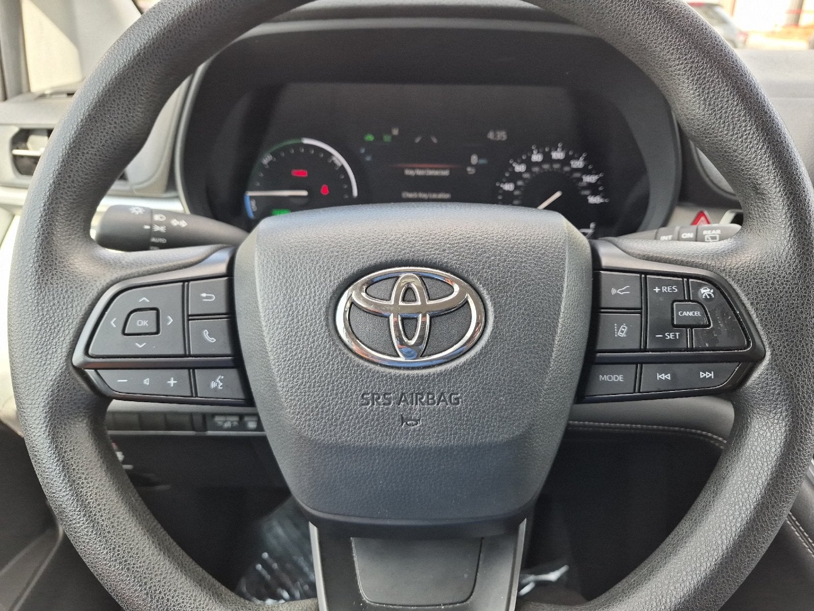 2025 Toyota Sienna LE 8 Passenger