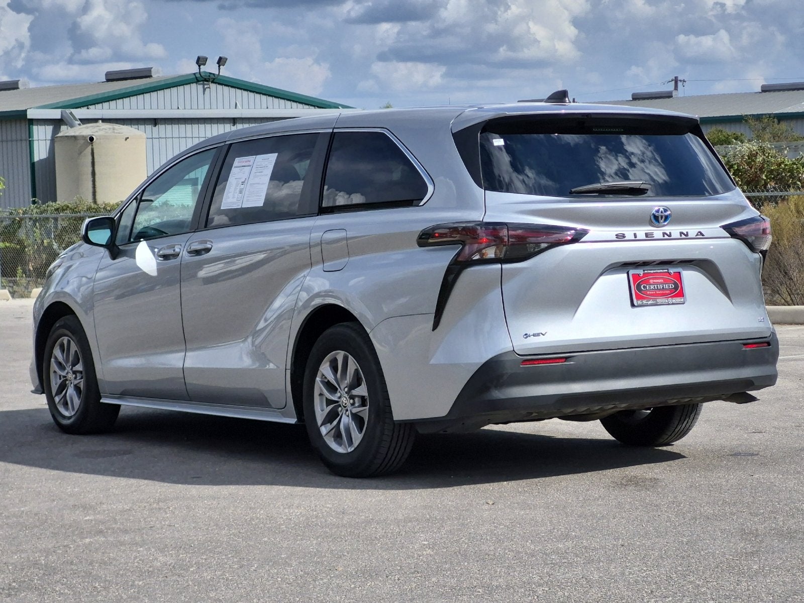 2025 Toyota Sienna LE 8 Passenger