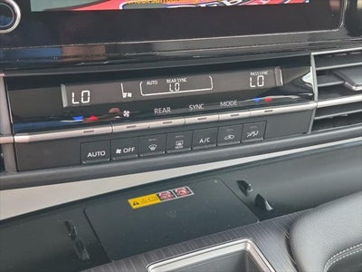 2025 Toyota Sienna LE 8 Passenger