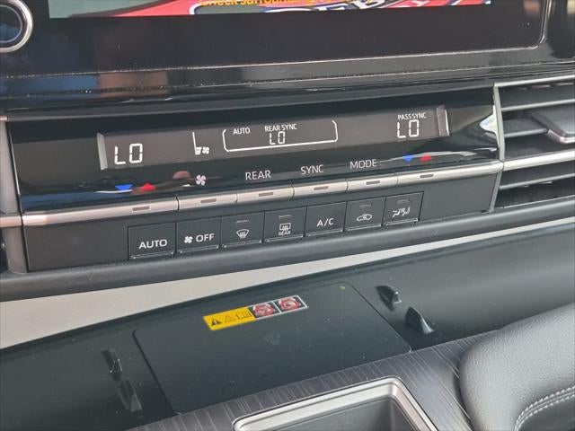 2025 Toyota Sienna LE 8 Passenger