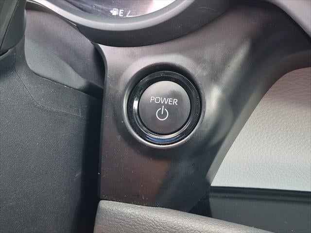 2025 Toyota Sienna LE 8 Passenger