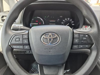 2025 Toyota Sienna LE 8 Passenger