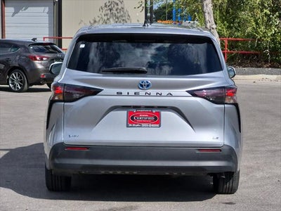 2025 Toyota Sienna LE 8 Passenger