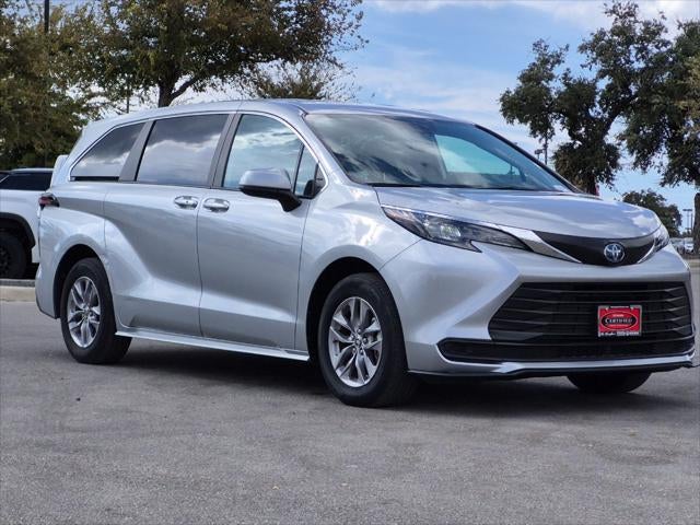 2025 Toyota Sienna LE 8 Passenger