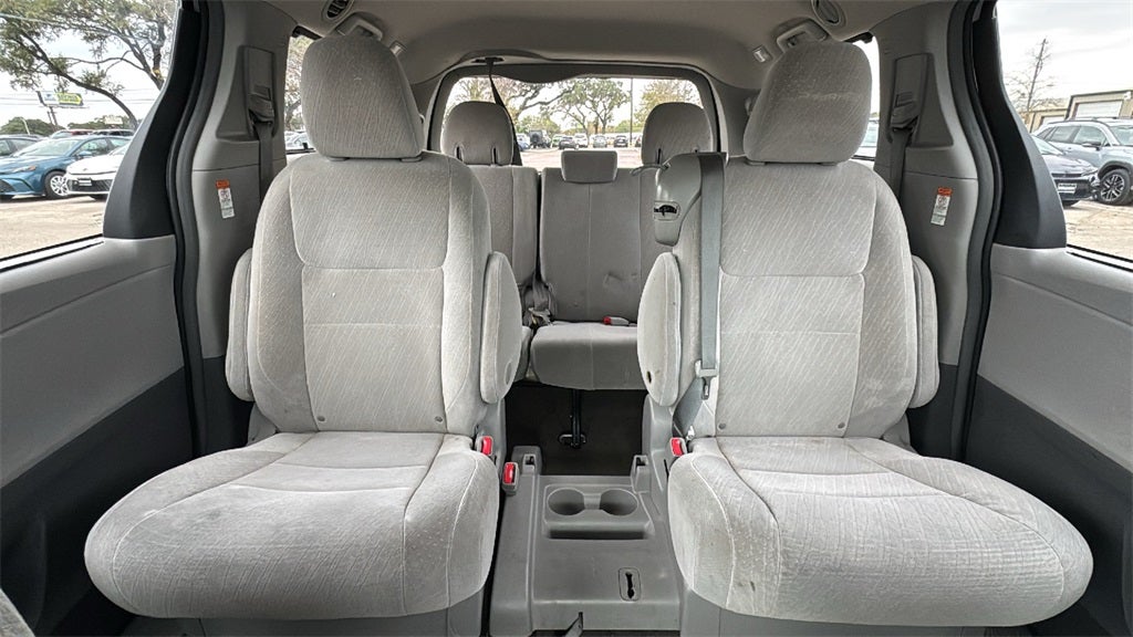 2017 Toyota Sienna LE 8 Passenger