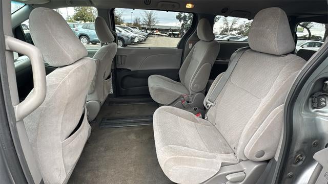 2017 Toyota Sienna LE 8 Passenger