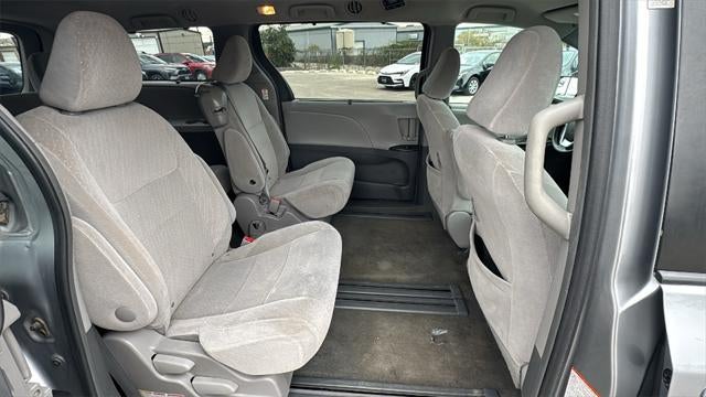 2017 Toyota Sienna LE 8 Passenger
