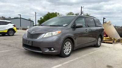 2016 Toyota Sienna XLE