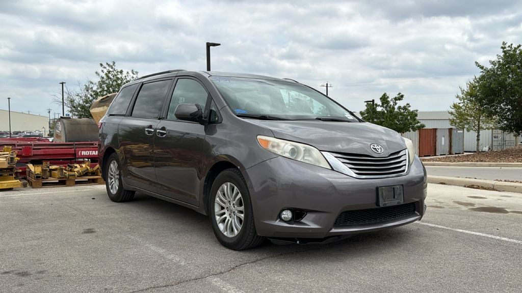 2016 Toyota Sienna XLE