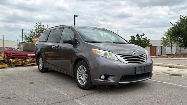 2016 Toyota Sienna XLE