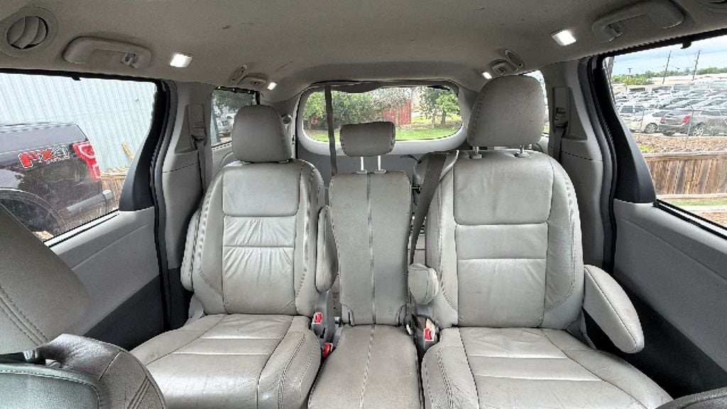 2016 Toyota Sienna XLE 8 Passenger