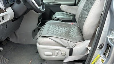 2016 Toyota Sienna XLE 8 Passenger