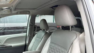 2016 Toyota Sienna XLE 8 Passenger