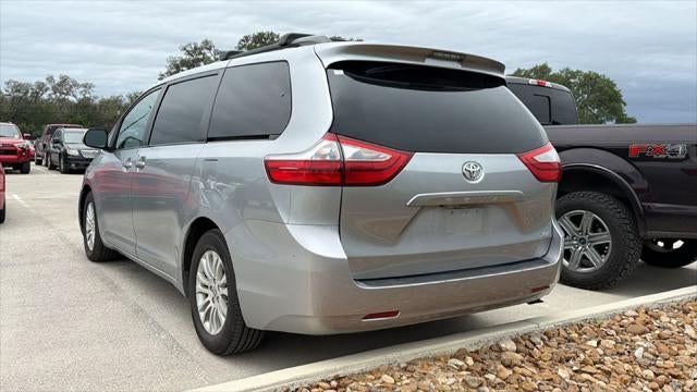 2016 Toyota Sienna XLE 8 Passenger