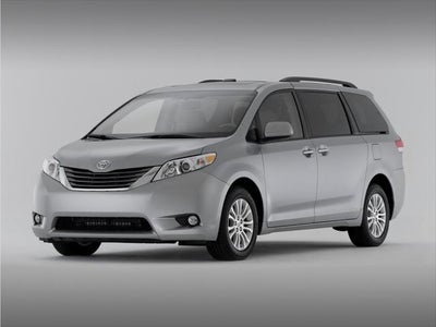 2012 Toyota Sienna XLE 8 Passenger