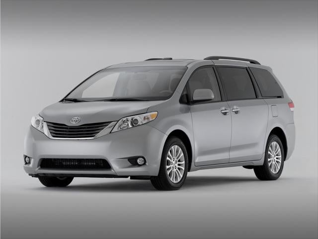 2012 Toyota Sienna XLE 8 Passenger