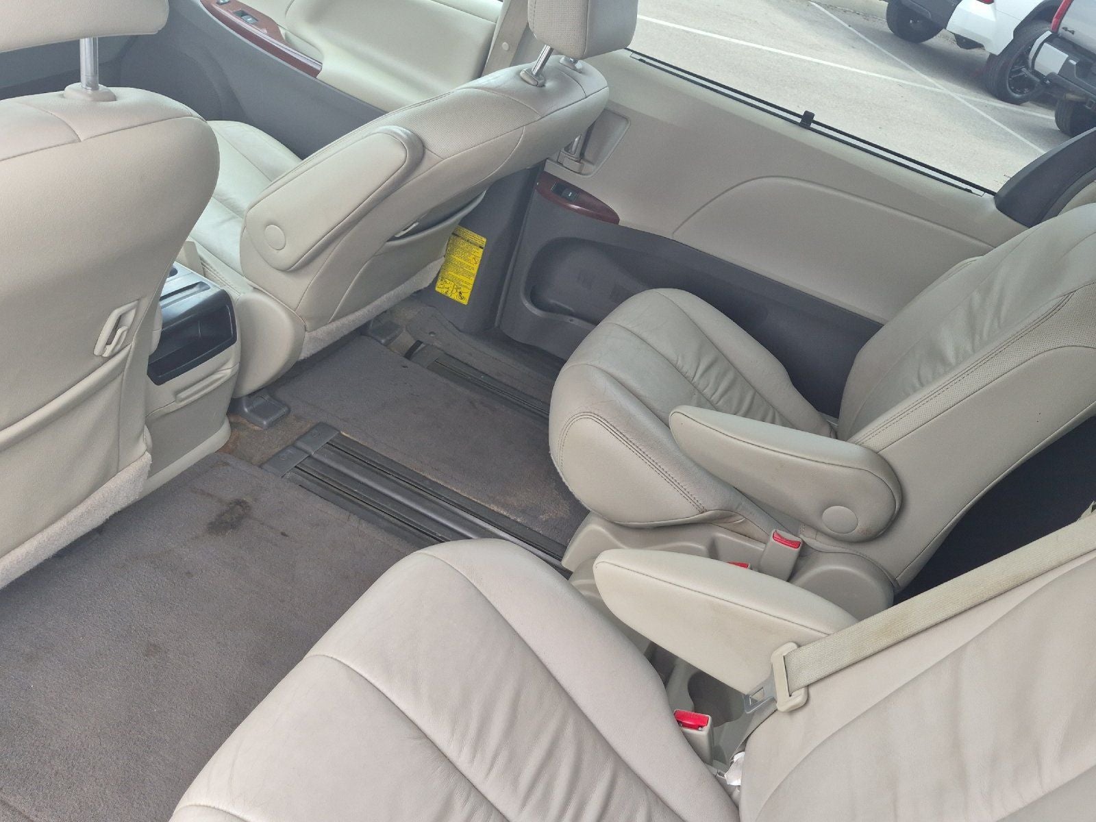 2011 Toyota Sienna XLE