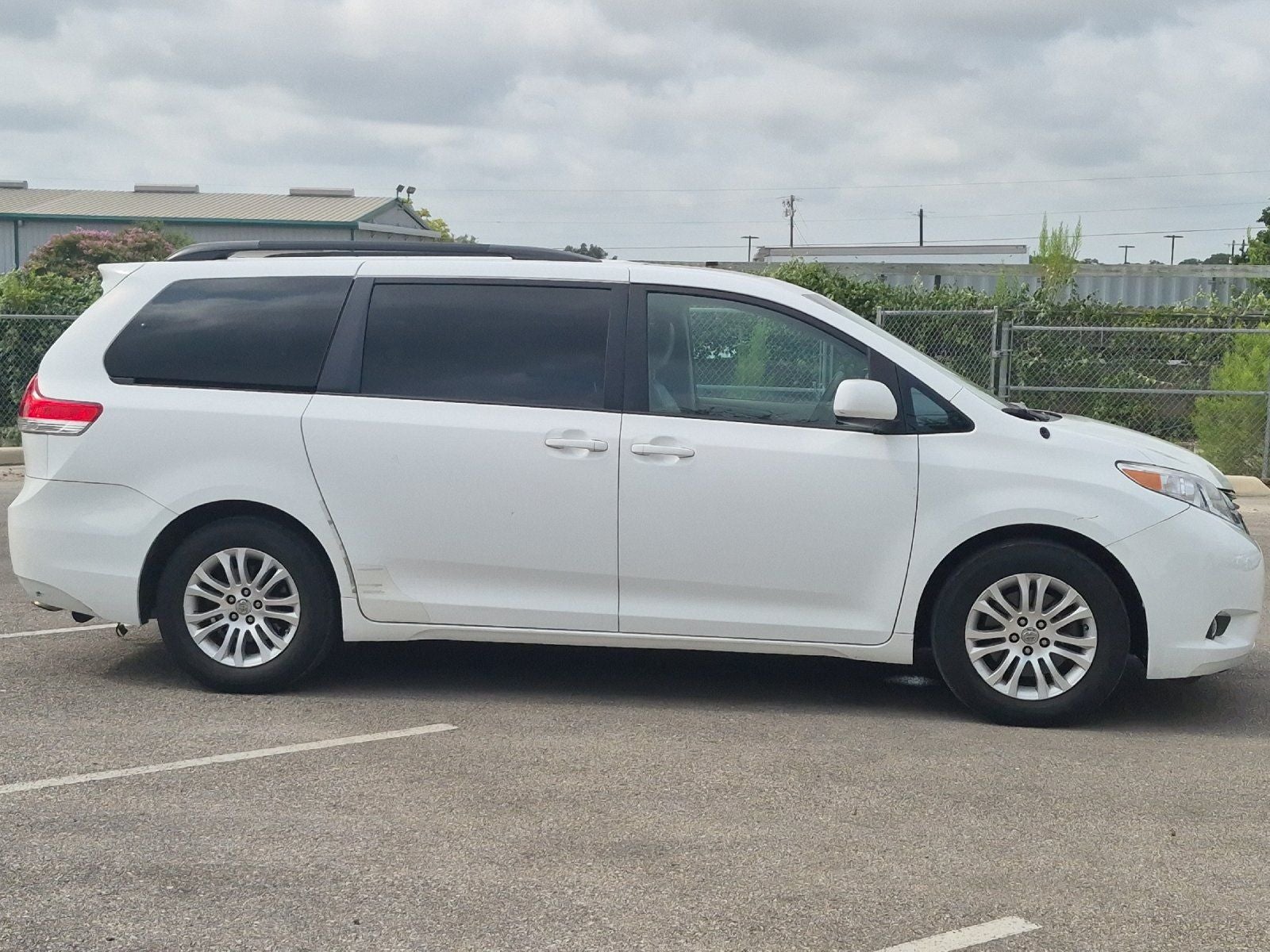 2011 Toyota Sienna XLE