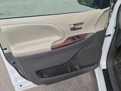 2011 Toyota Sienna XLE