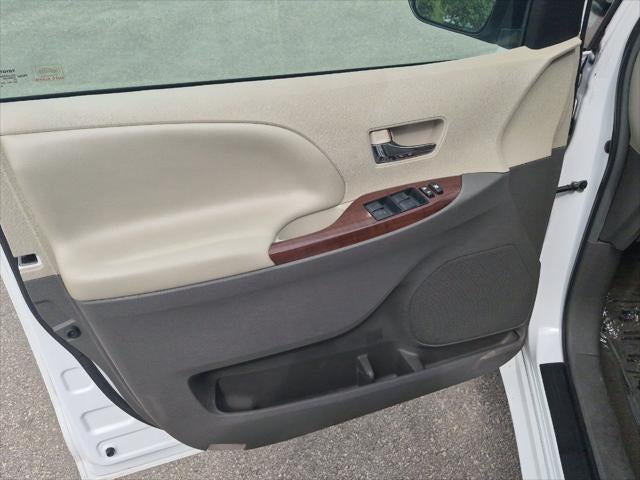 2011 Toyota Sienna XLE