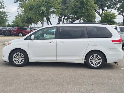 2011 Toyota Sienna XLE