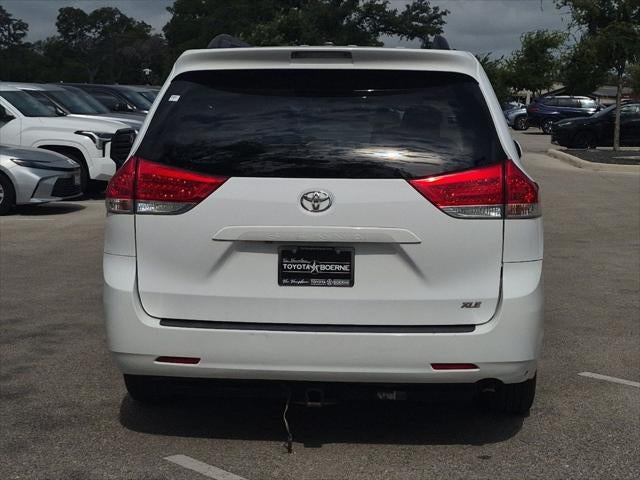 2011 Toyota Sienna XLE