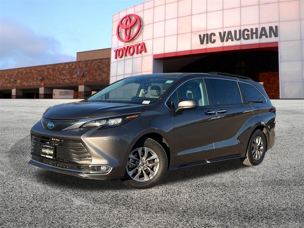 2024 Toyota Sienna XLE 7 Passenger