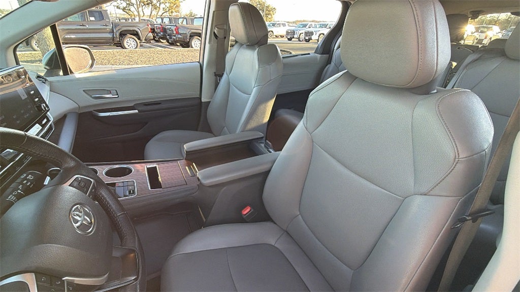 2024 Toyota Sienna XLE 7 Passenger