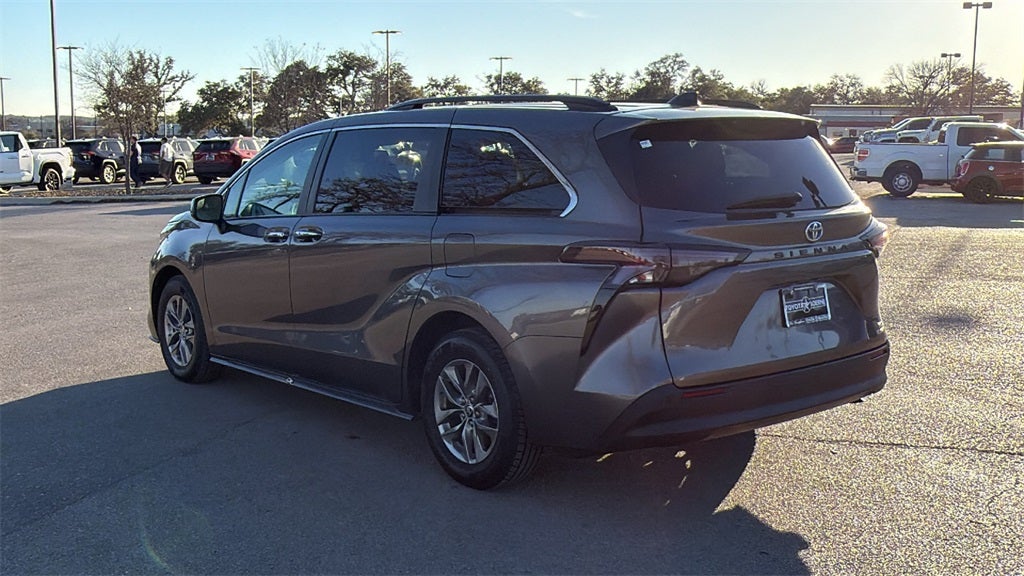 2024 Toyota Sienna XLE 7 Passenger