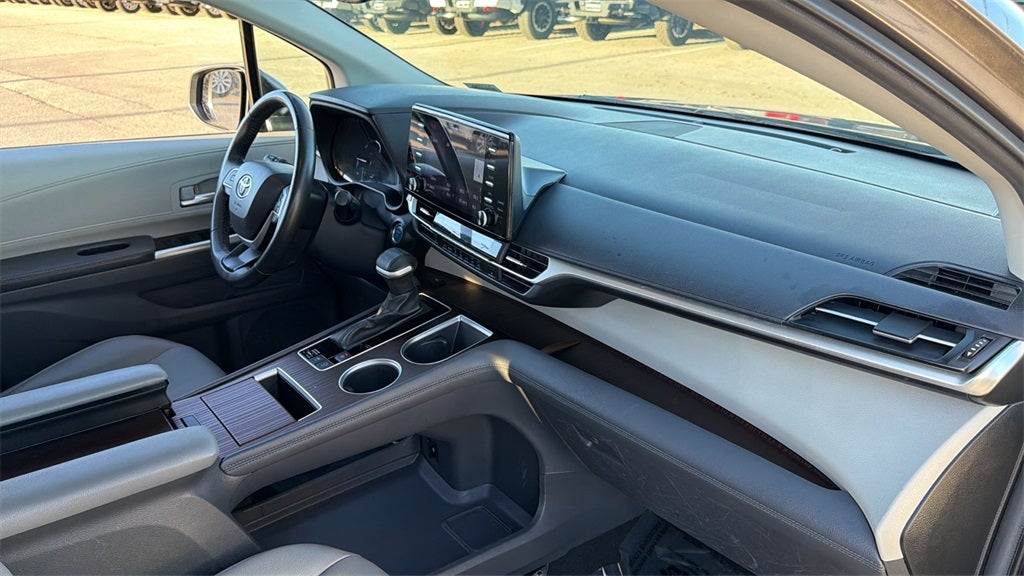 2024 Toyota Sienna XLE 7 Passenger