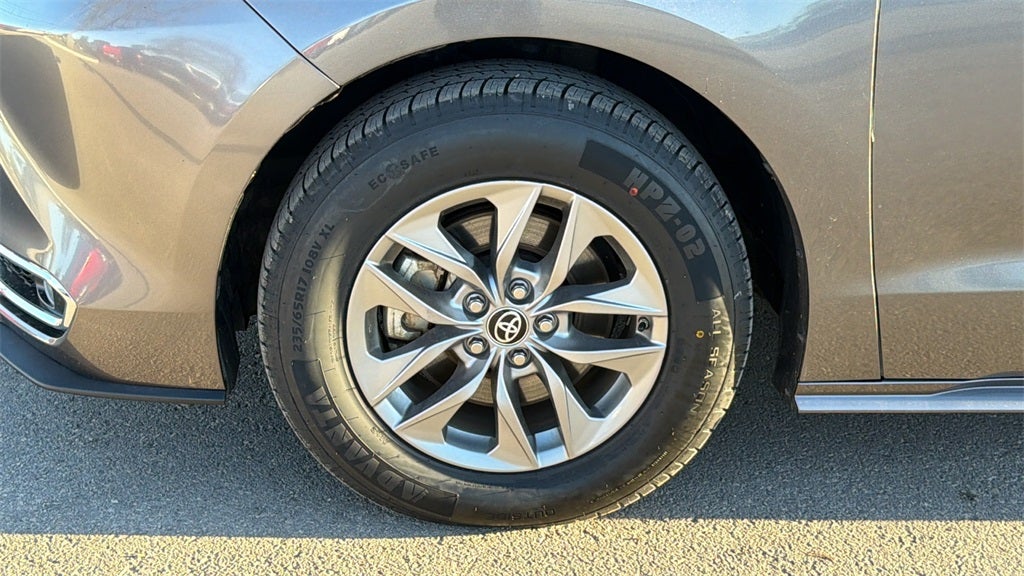 2024 Toyota Sienna XLE 7 Passenger
