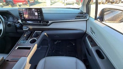 2024 Toyota Sienna XLE 7 Passenger
