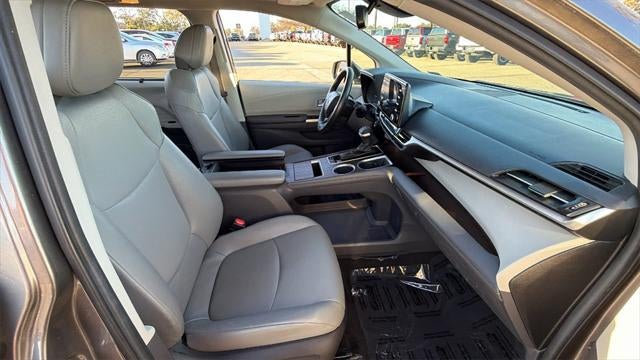 2024 Toyota Sienna XLE 7 Passenger