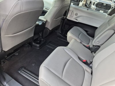2025 Toyota Sienna XLE 8 Passenger