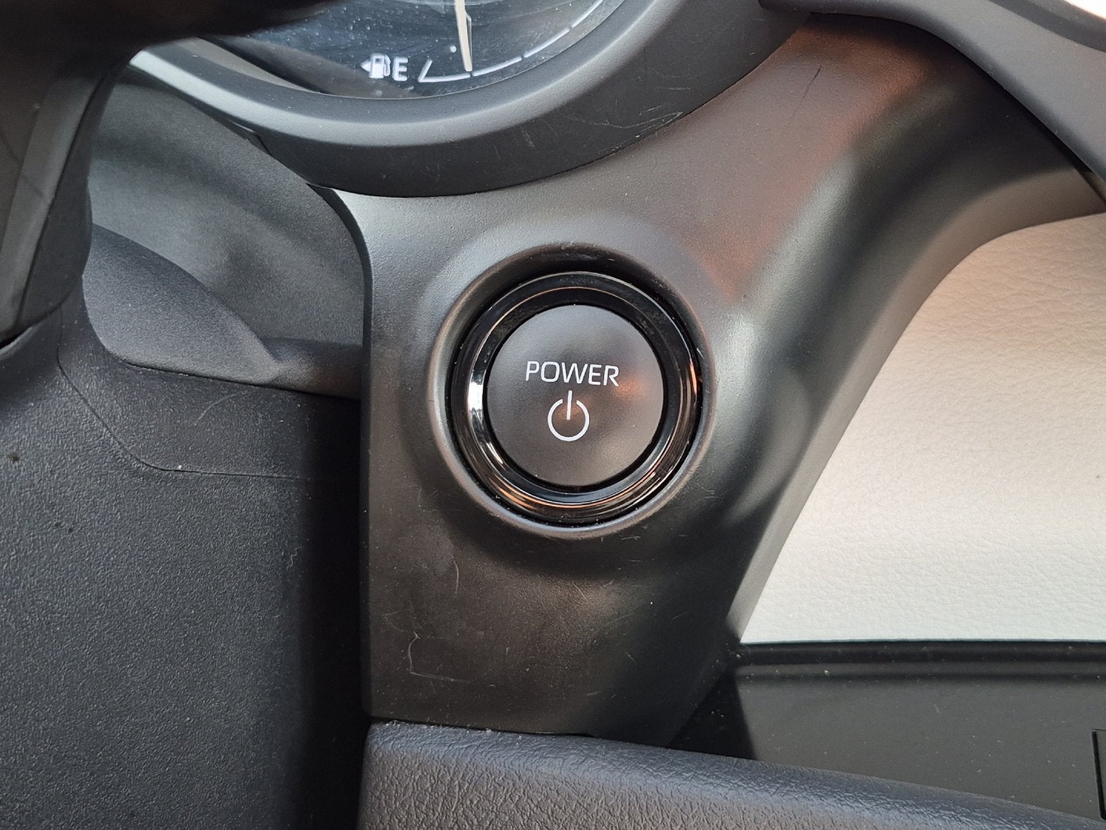 2025 Toyota Sienna XLE 8 Passenger
